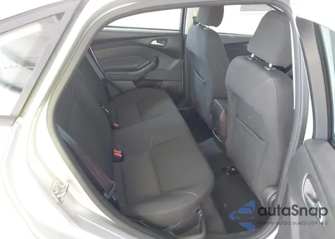 2016 Ford Focus Se z USA, uszkodzony, nr VIN 1FADP3F25GL317830